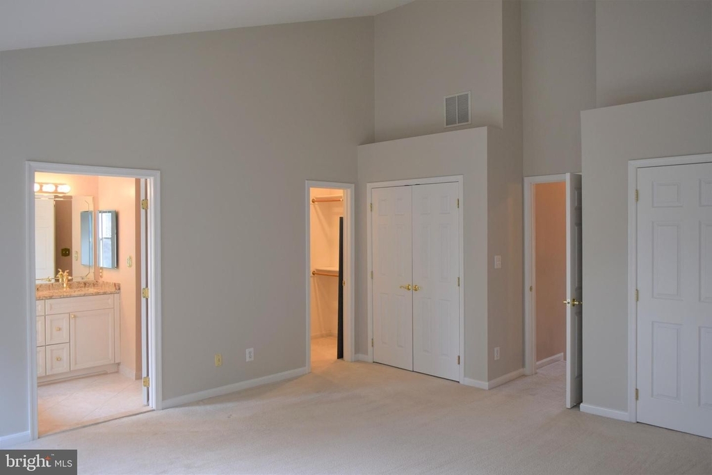 8933 Royal Astor Way - Photo 23