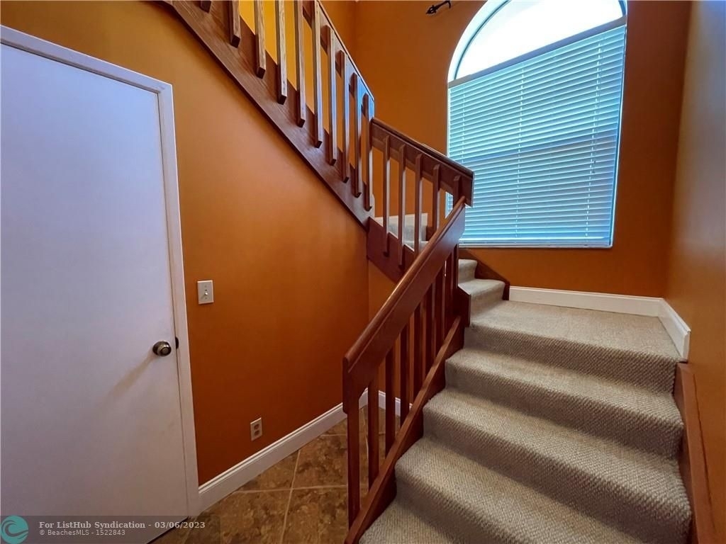 10447 S Circle Lake Dr - Photo 4