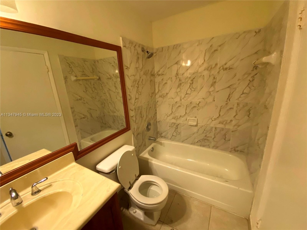 9402 Sw 140th Ct - Photo 20