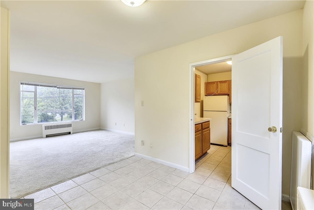 10305 Montrose Avenue - Photo 10