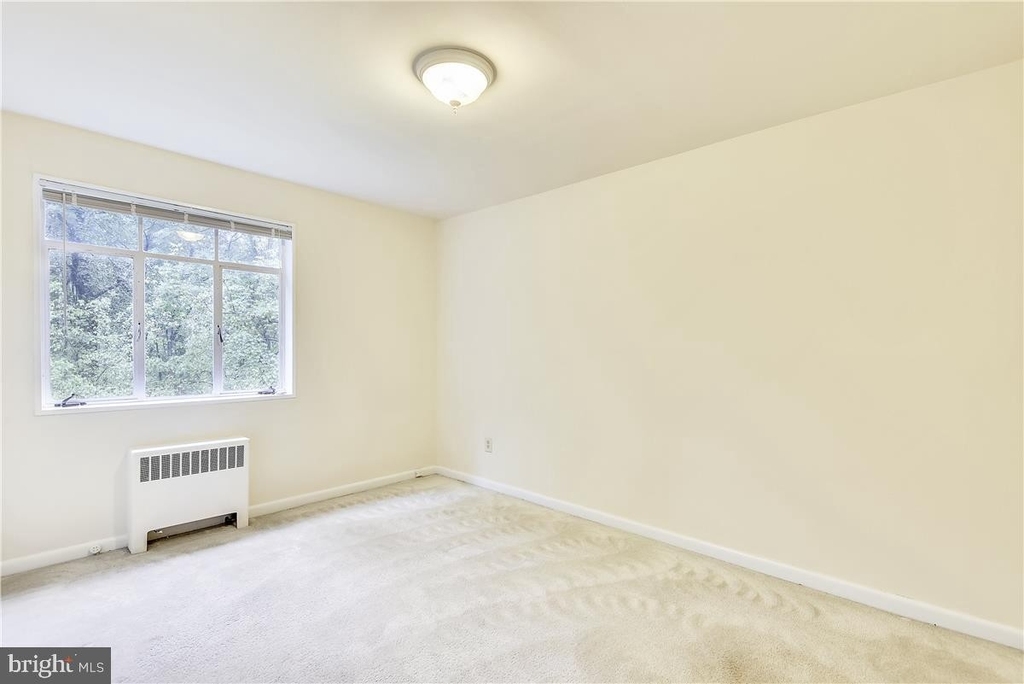 10305 Montrose Avenue - Photo 16