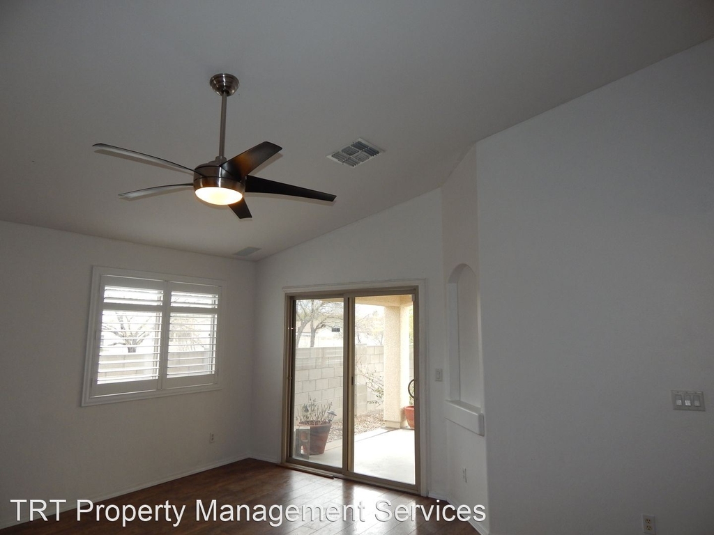 8411 S Mount Elise Rd - Photo 37