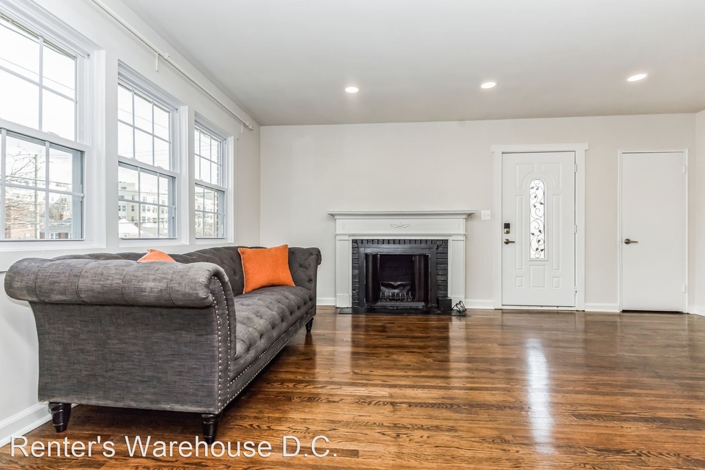6658 13th St Nw - Photo 2