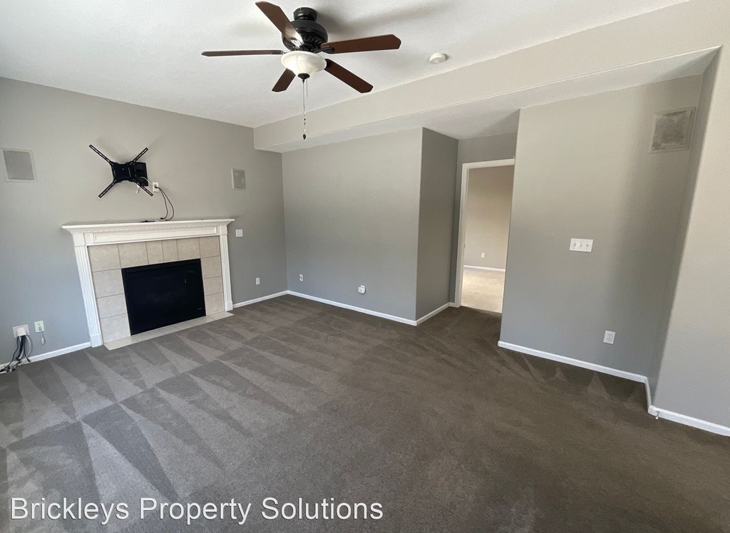 6422 Elsinore Dr - Photo 25