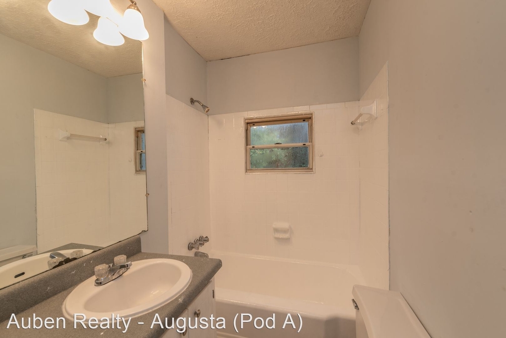 1654 Hester Street - Photo 20