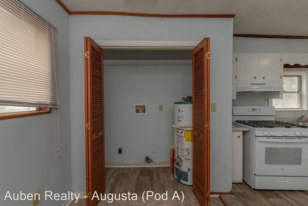 1654 Hester Street - Photo 27