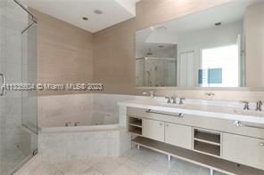 900 Brickell Key Blvd Apt 1805 - Photo 5