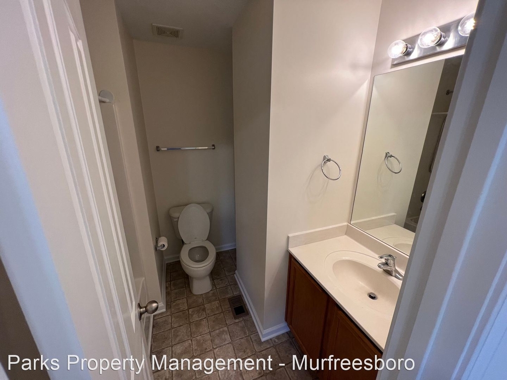 1305 Amsterdam Ct - Photo 7