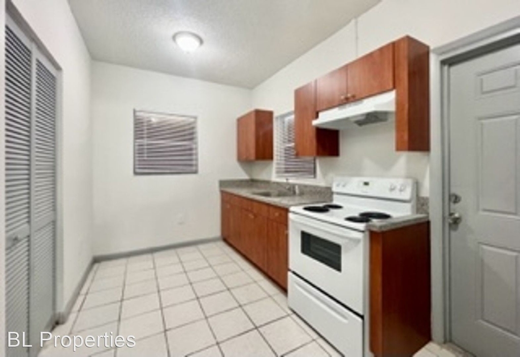 1319 Nw 8 Pl - Photo 4