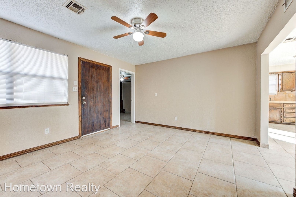 1704 Melody Drive - Photo 4