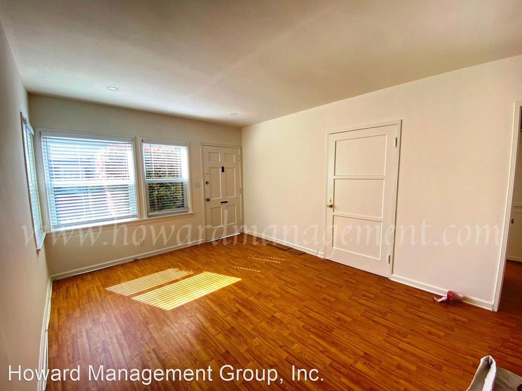 1333 Oak Street - Photo 1