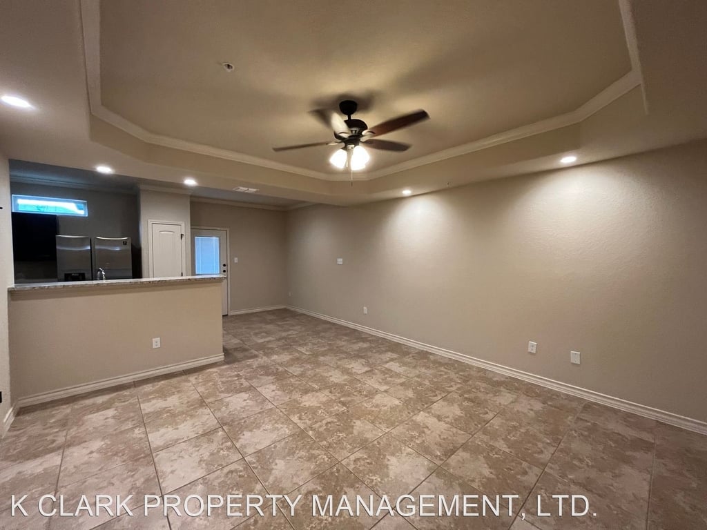 6922 Lakeview Dr #101 - Photo 3
