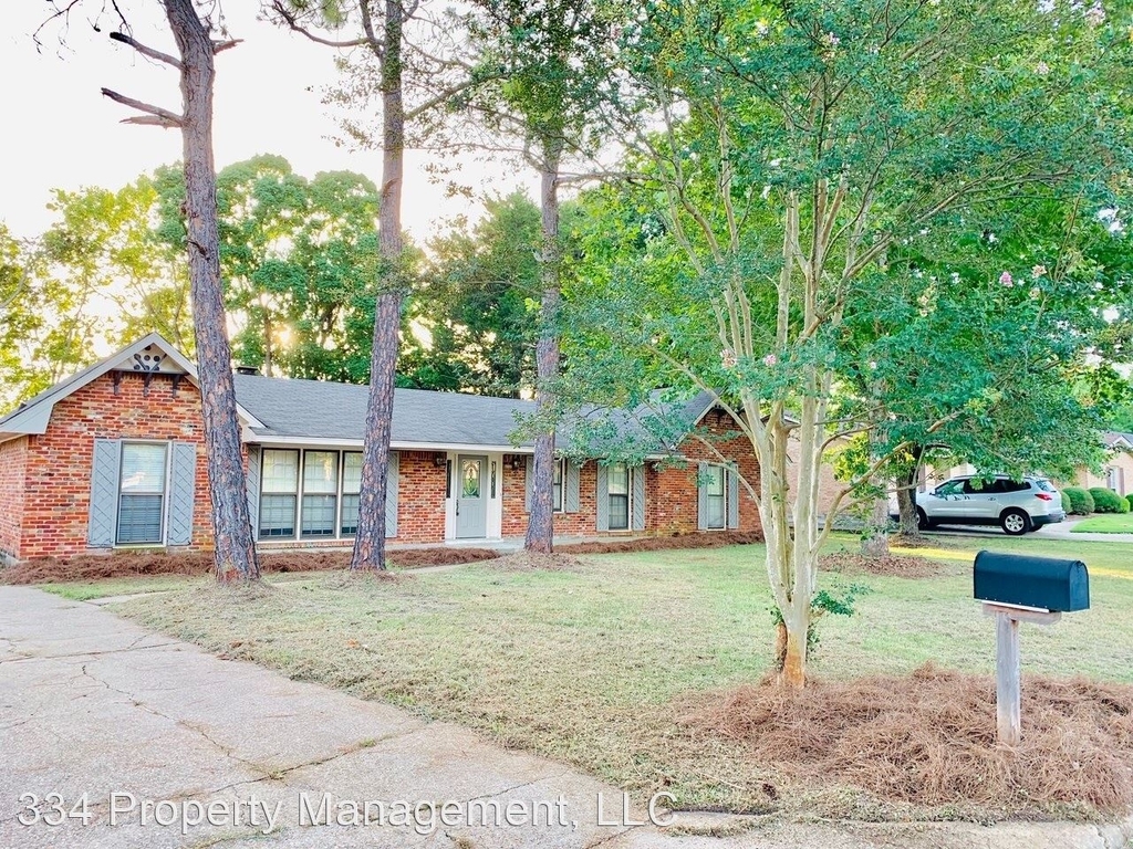 2030 Green Acres Drive - Photo 1