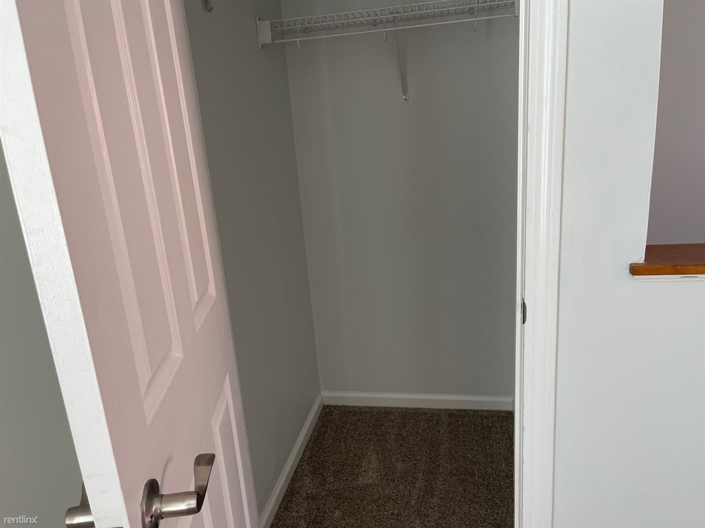 204 Cherry St Apt 11 - Photo 12