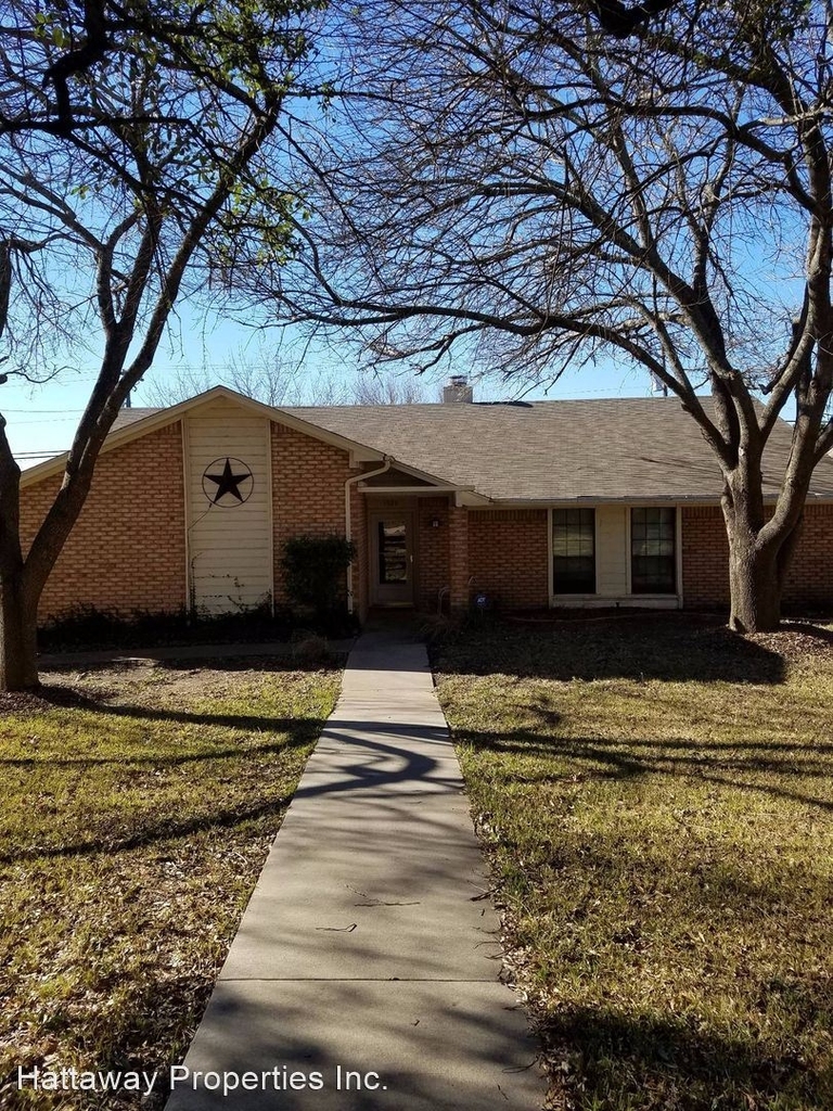 1520 Cedar Oaks Lane - Photo 1