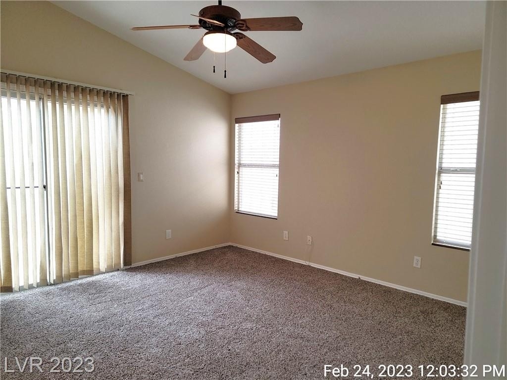 1844 Vista Pointe Avenue - Photo 12