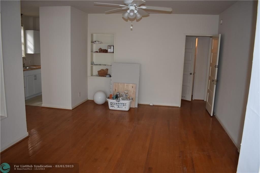 3021 Seville St - Photo 18