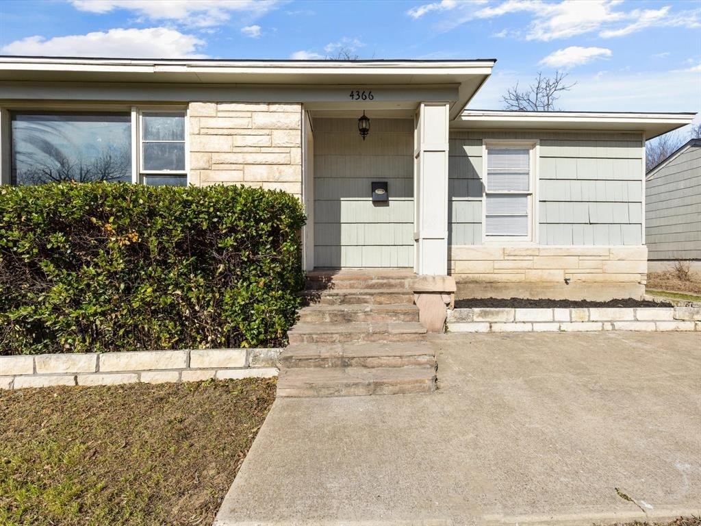 4366 Valentine Street - Photo 27