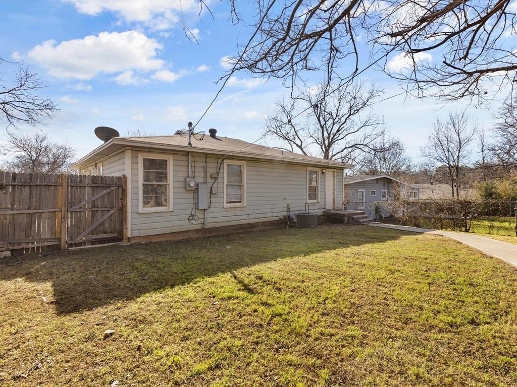 4366 Valentine Street - Photo 20