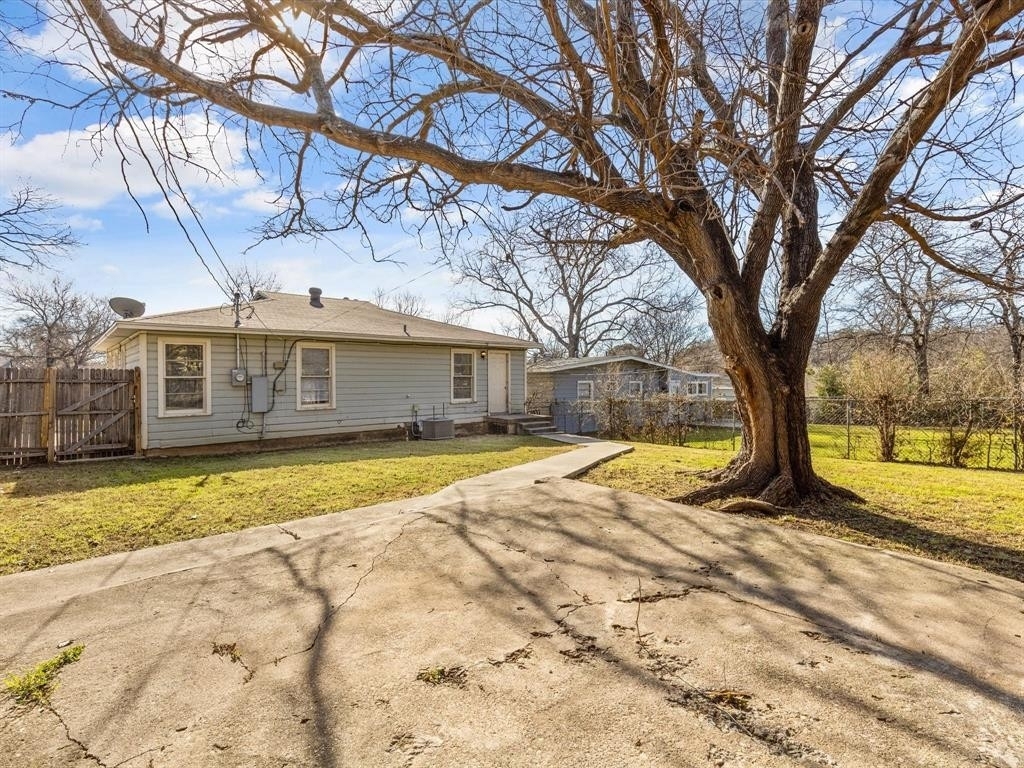 4366 Valentine Street - Photo 19