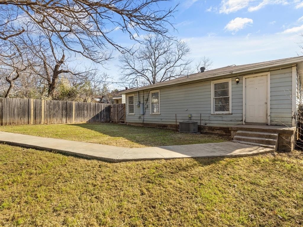 4366 Valentine Street - Photo 22