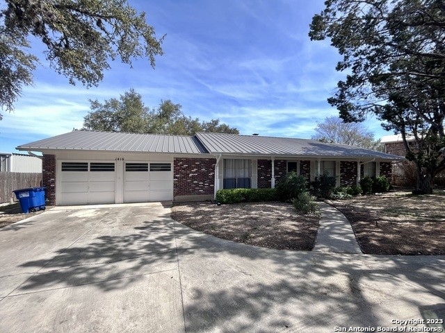 1410 Colleen Dr - Photo 0