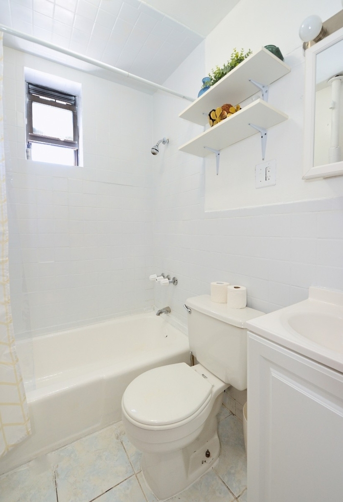 690 Ninth Avenue - Photo 13