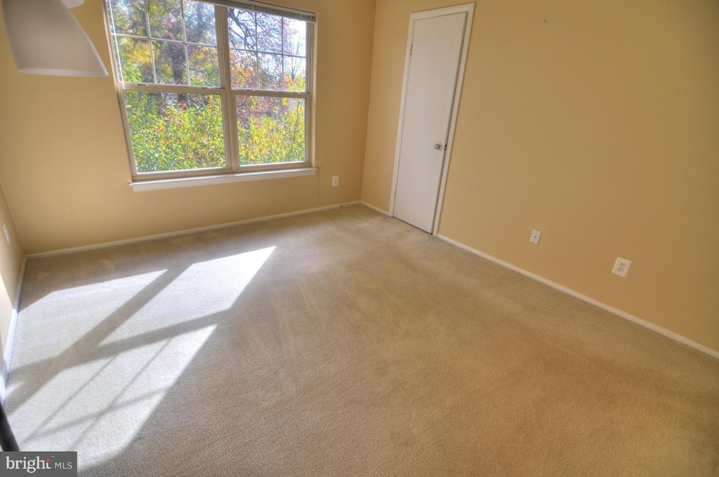 1793 Jonathan Way #1793-l - Photo 30