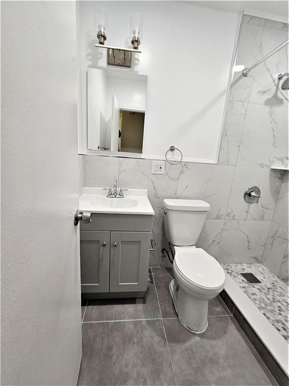 960 East 102nd Street - Photo 2