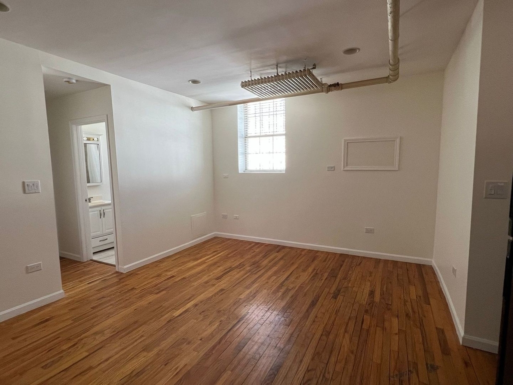 1812 W Chase Avenue - Photo 1