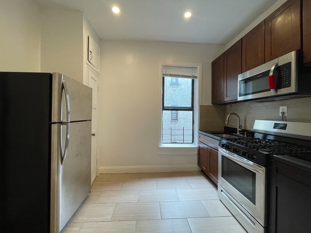 515 West 175th Street - Photo 11