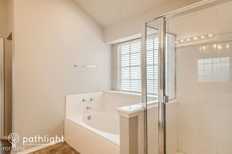 1700 Yosemite Drive Unit - Photo 20