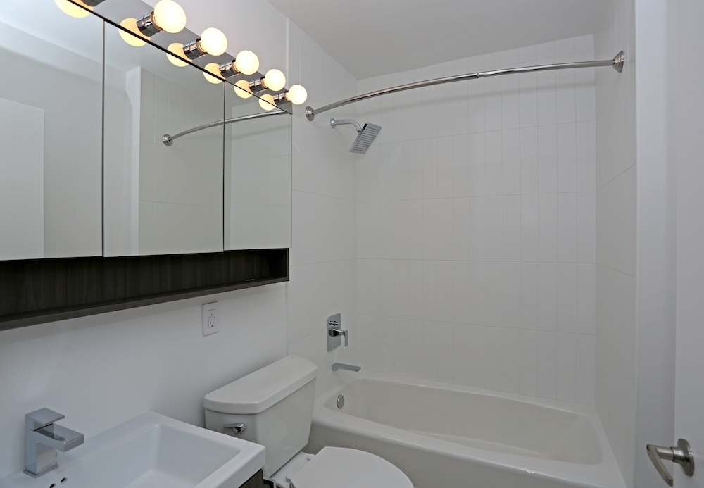 9th Ave/51 - Photo 2