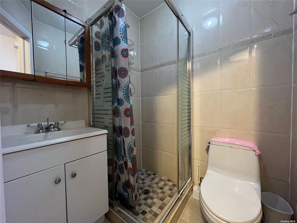 64-40 Perry Avenue - Photo 5