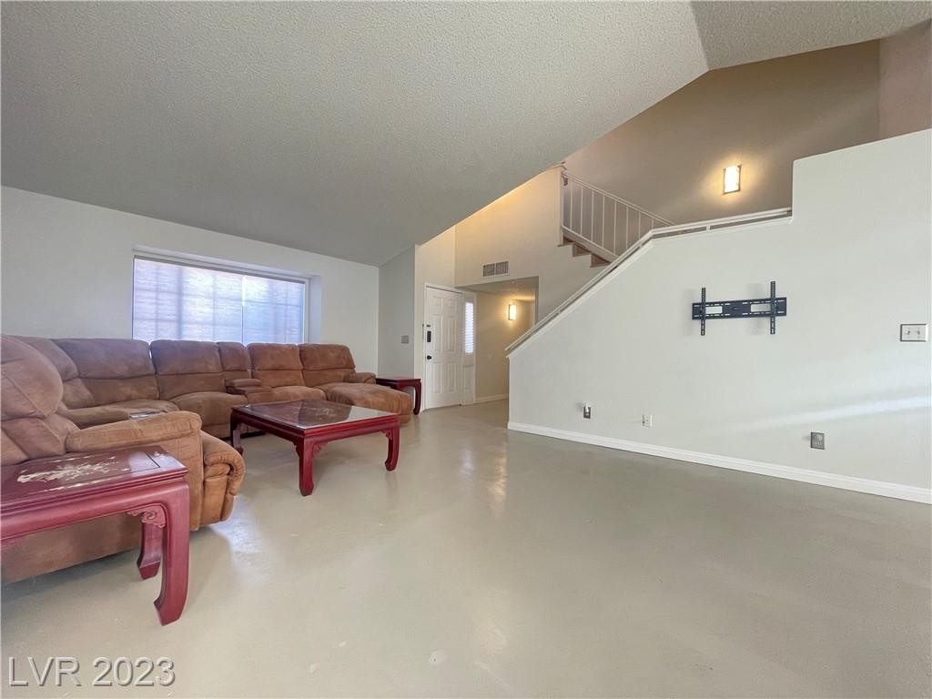 1731 Yellowwood Drive - Photo 2