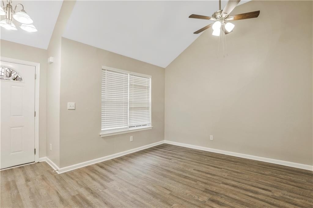 2801 Knoll View Place - Photo 16