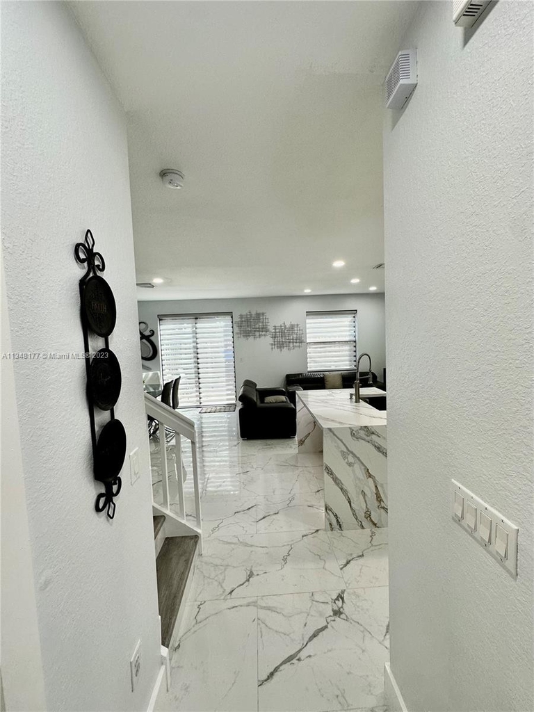 23361 Sw 113th Ct - Photo 2