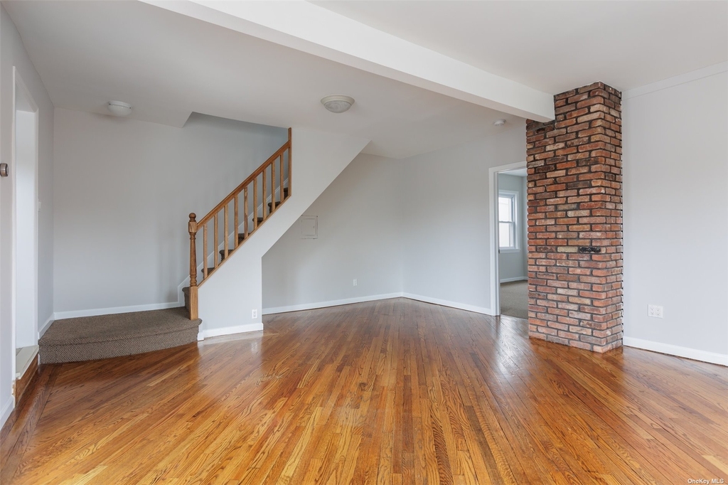 148 N Park Avenue - Photo 2