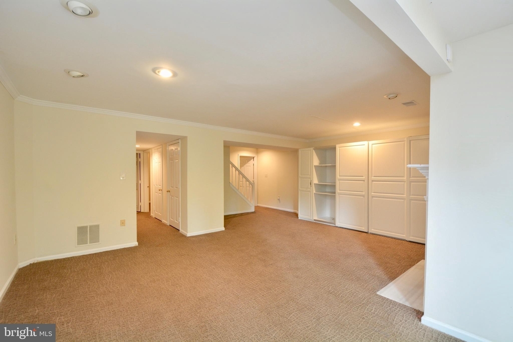 6155 Summer Park Lane - Photo 35