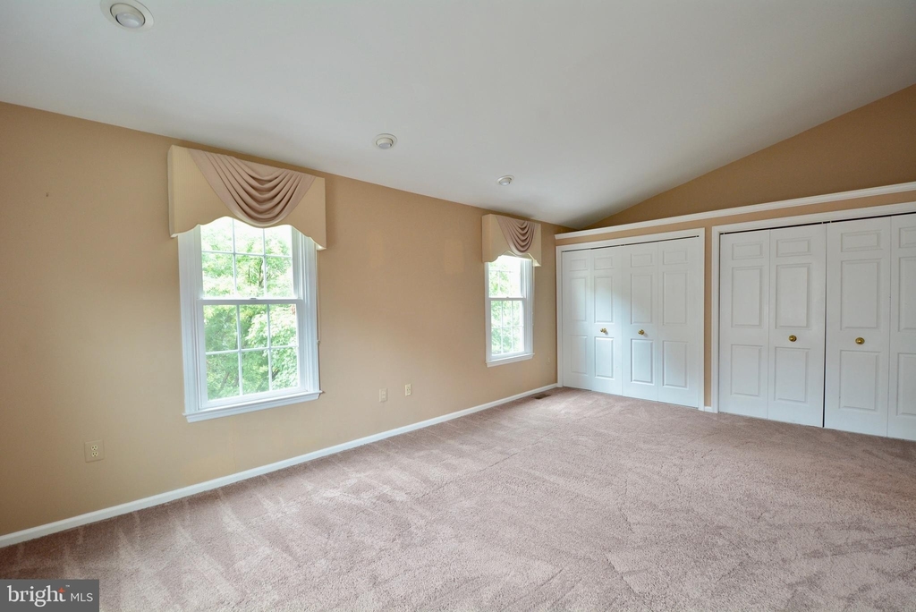 6155 Summer Park Lane - Photo 27