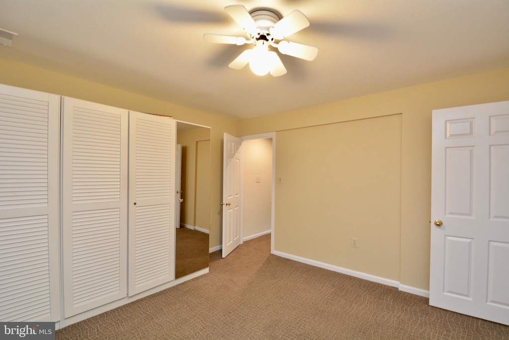 6155 Summer Park Lane - Photo 38