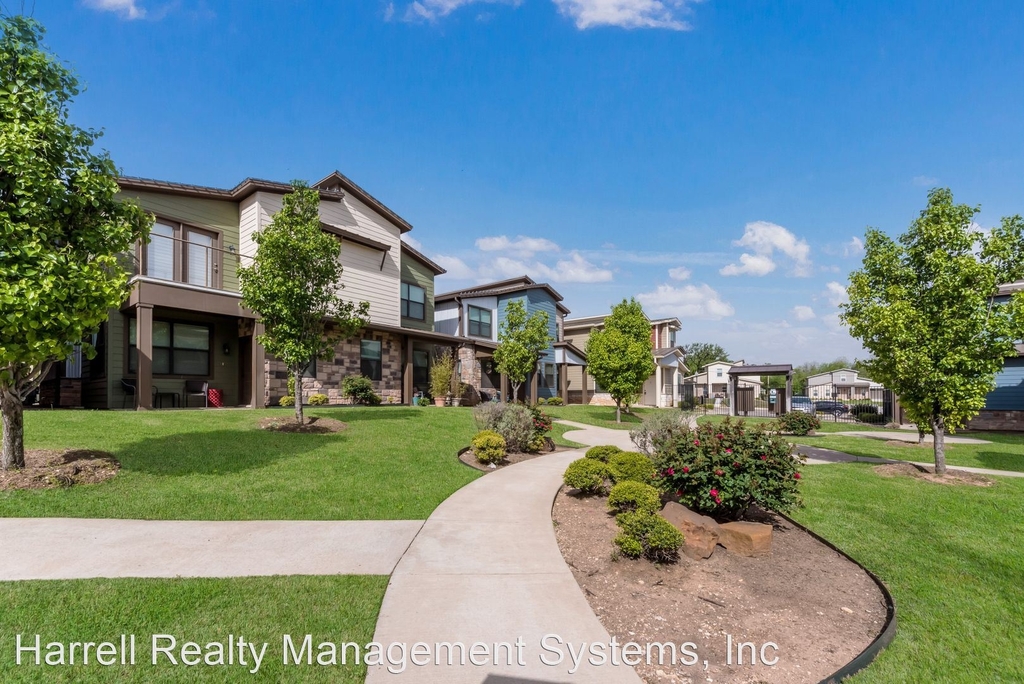 400 Bosque Blvd., Apt. 103 - Photo 12