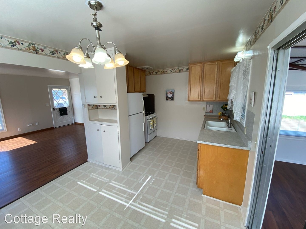 3135 Central Avenue - Photo 6