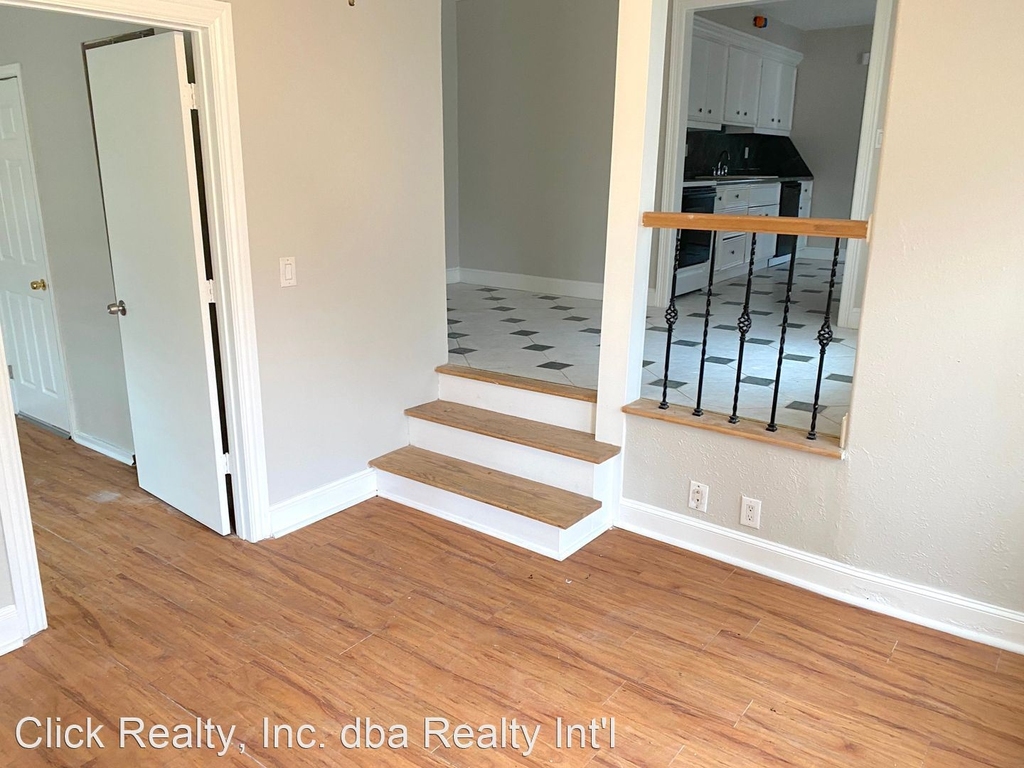 7826 Janak Dr - Photo 2