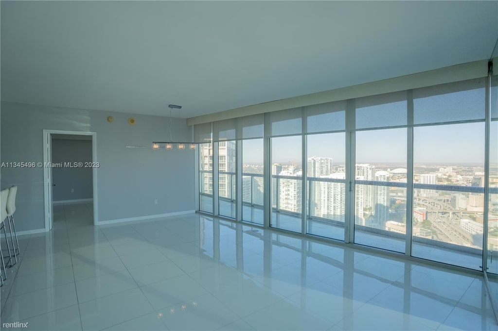 465 Brickell Ave Apt 4802 - Photo 9