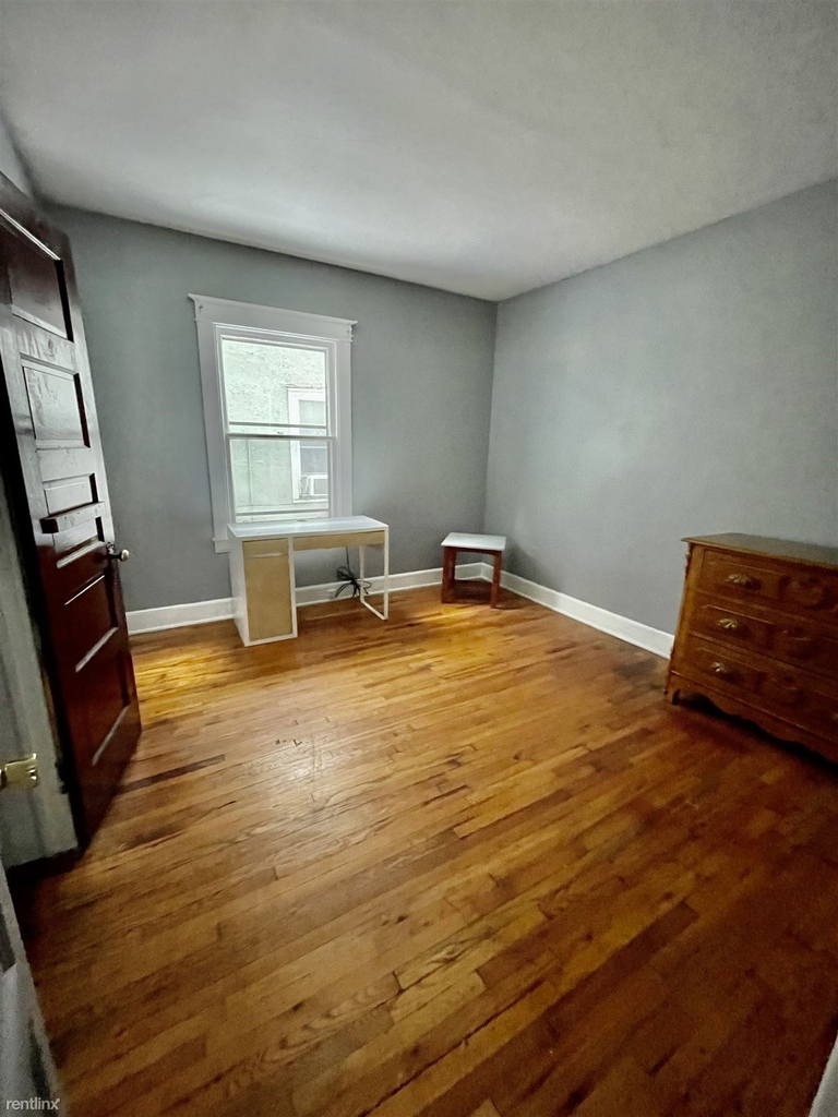 68 Murray St Apt 1 - Photo 1