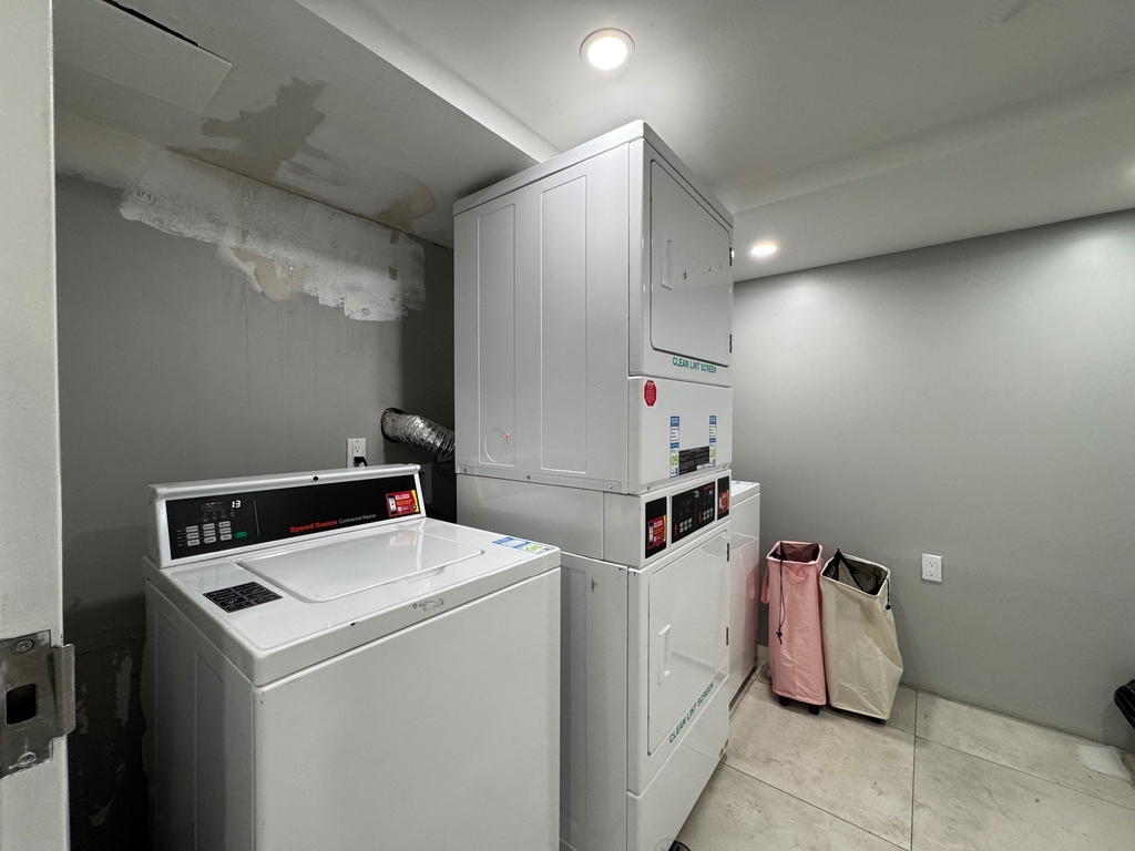 1027 Putnam Avenue - Photo 5