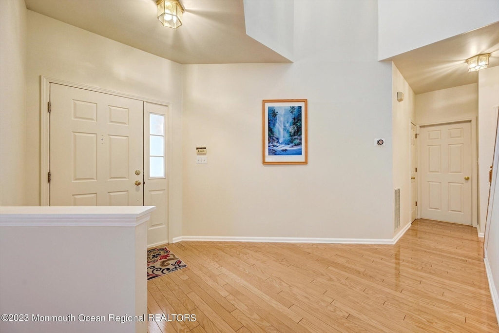 54 Waterford Avenue - Photo 5