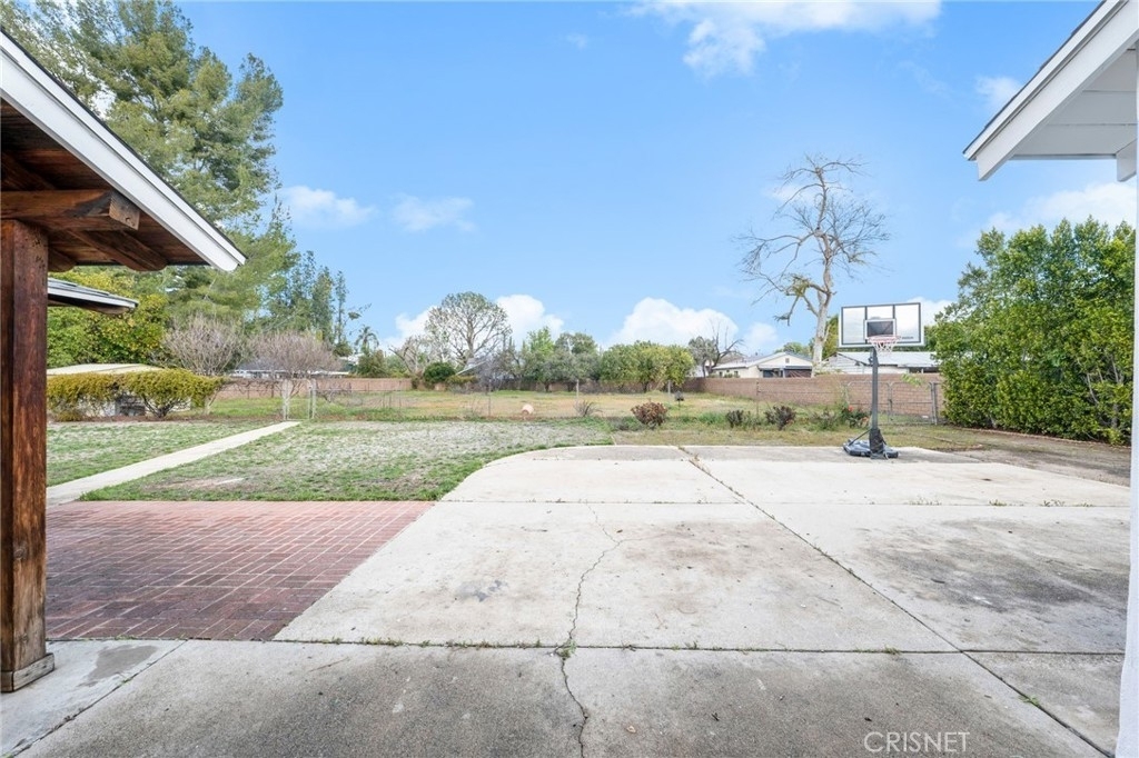 23133 Oxnard Street - Photo 27