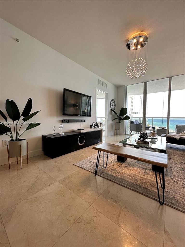 18201 Collins Ave - Photo 6